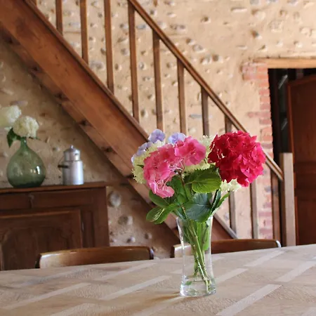 Holiday home Ecogite Rural La Cle Des Champs *